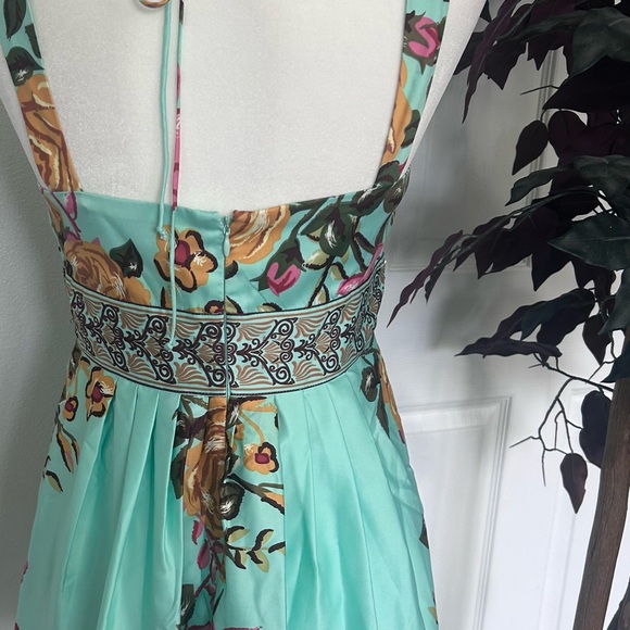 FOREVER21 Floral Peplum Blouse size Medium
#106 - Picture 5 of 13